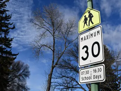 School Zone Sign Harmonized school days 30kms