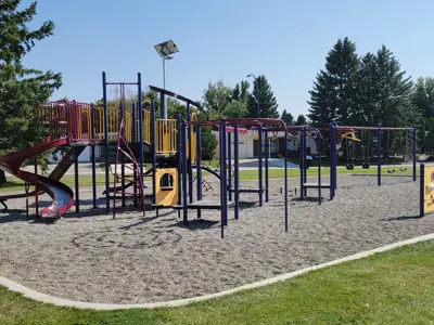 Lakeview Greenstrip South Playground 84